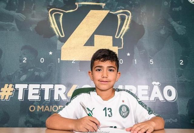 Imagem da noticia Filho de Dudu assina primeiro contrato com o Palmeiras