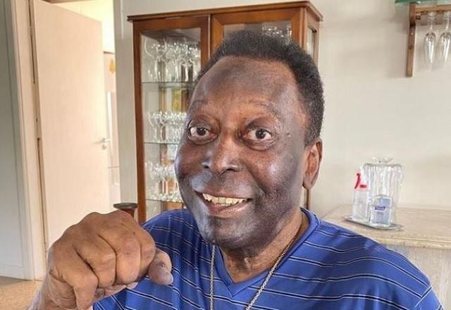 Imagem da noticia Pelé recebe alta após internação para bateria de exames