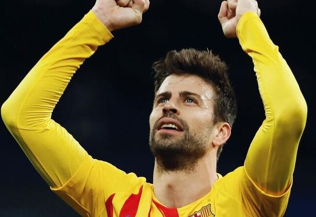 Imagem da noticia Piqué se esquiva de música de Shakira e analisa caso de Daniel Alves: "Pesado"
