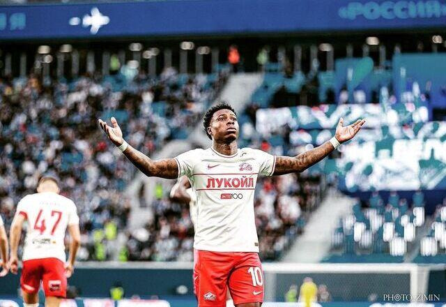 Imagem da noticia Ex-Sevilla e Ajax, atacante holandês é condenado por esfaquear primo
