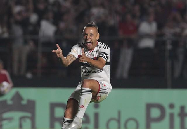 Imagem da noticia Rafinha explica saída do Flamengo e revela frustração de Filipe Luís