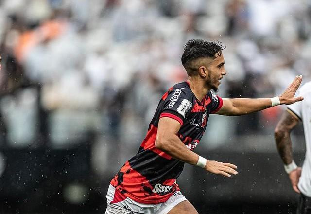 Imagem da noticia Com problemas no setor, São Paulo anuncia lateral-direito Raí Ramos