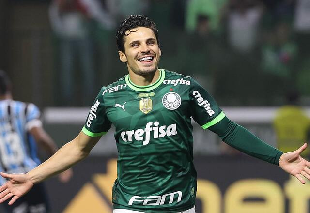 Imagem da noticia Destaque do Palmeiras, Raphael Veiga é avaliado no Barcelona