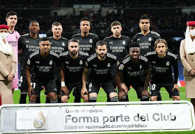 Imagem da noticia Brasileiros do Real Madrid são criticados após goleada do Barcelona