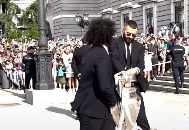 Imagem da noticia Real festeja título da Champions League pelas ruas de Madri
