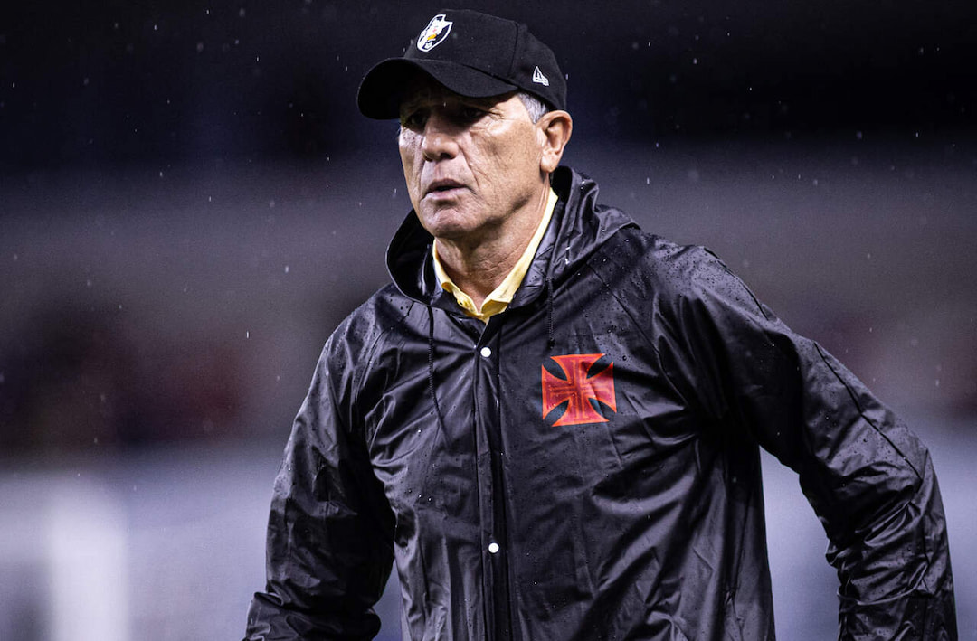 Renato Gaúcho completa um mês no comando do Vasco