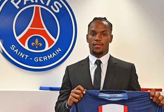 Imagem da noticia PSG anuncia contratação do meia Renato Sanches, ex-Lille e Bayern