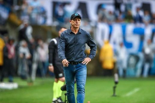 Imagem da noticia Renato Gaúcho nega ter criticado estilo de Diniz: "Meu jeito de ver futebol"