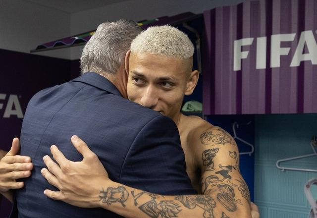 Imagem da noticia Richarlison se despede de Tite: "Gratidão, respeito e carinho serão eternos"