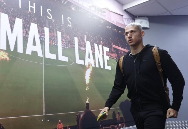 Imagem da noticia Técnico do Tottenham condena entrevista de Richarlison: "Egoísta"
