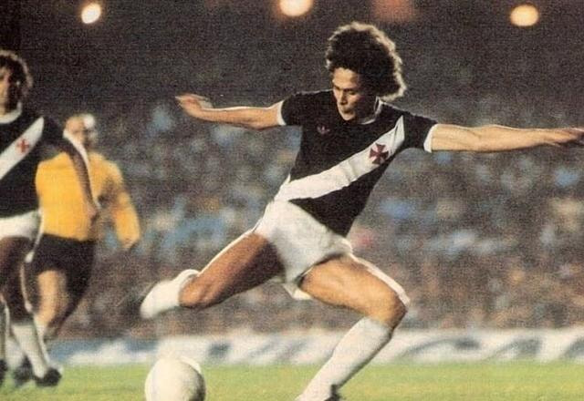 Imagem da noticia Roberto Dinamite é o líder da artilharia histórica do Brasileirão há décadas
