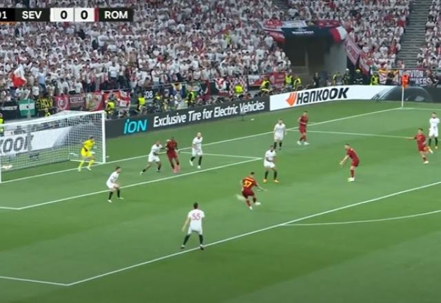 Imagem da noticia DEFESAÇA! Bono salva o Sevilla diante da Roma em chute de Spinazzola