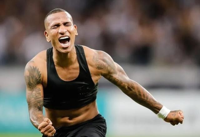 Imagem da noticia Meia Rómulo Otero assina contrato e é o novo reforço do Santos