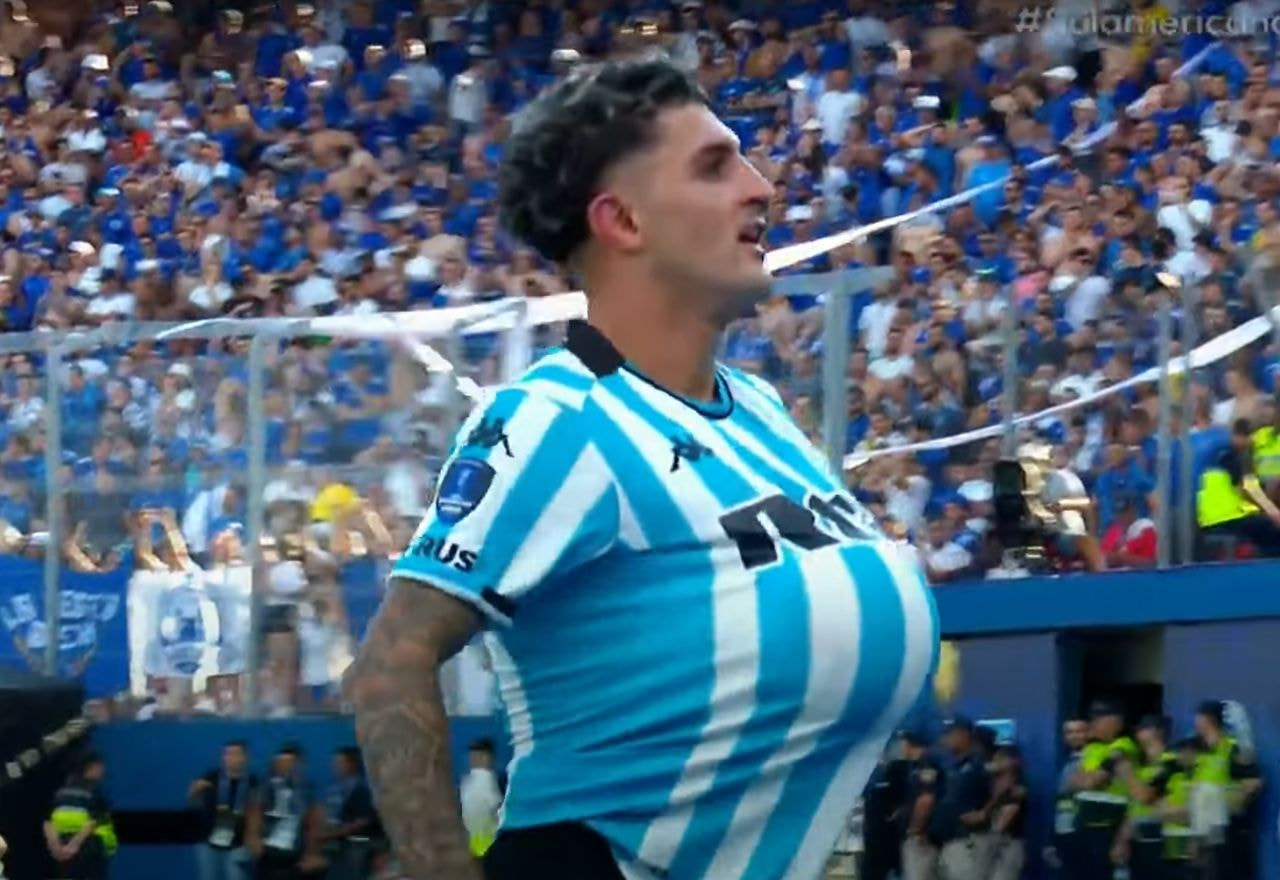 Imagem da noticia Tentou cruzar? Martirena encobre Cássio e faz pintura contra Cruzeiro