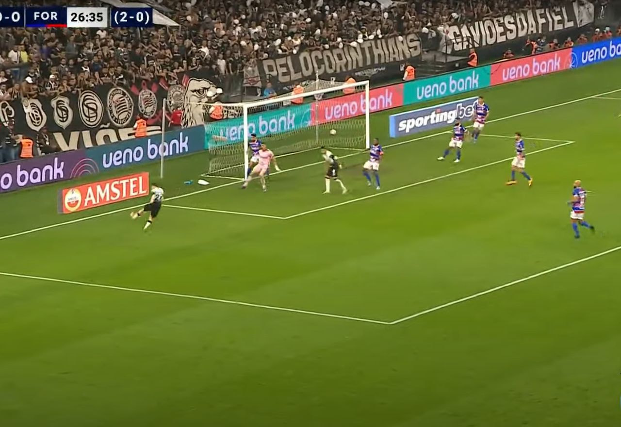 Jogadaça! Corinthians constrói boa transição ofensiva e chega com perigo no ataque
