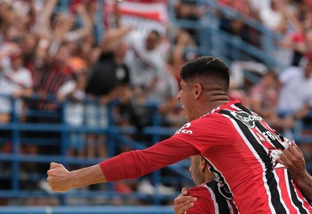 Imagem da noticia São Paulo vence Santo André com gol do zagueiro Alan Franco no fim