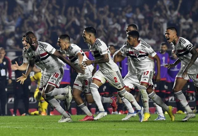 Imagem da noticia Veja os gols e os pênaltis de São Paulo x Atlético-GO pela Sul-Americana