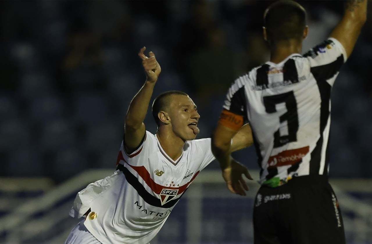 Imagem da noticia De virada, São Paulo goleia Operário e vai às oitavas da Copinha