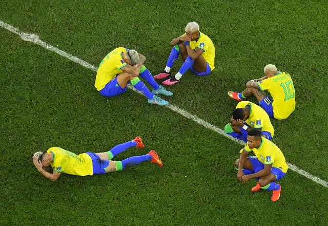Imagem da noticia Tite explica por que Neymar não cobrou pênalti e se despede da seleção