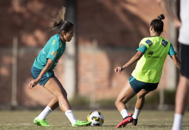 Imagem da noticia Seleção feminina faz primeiro treino na Colômbia de olho na Copa América