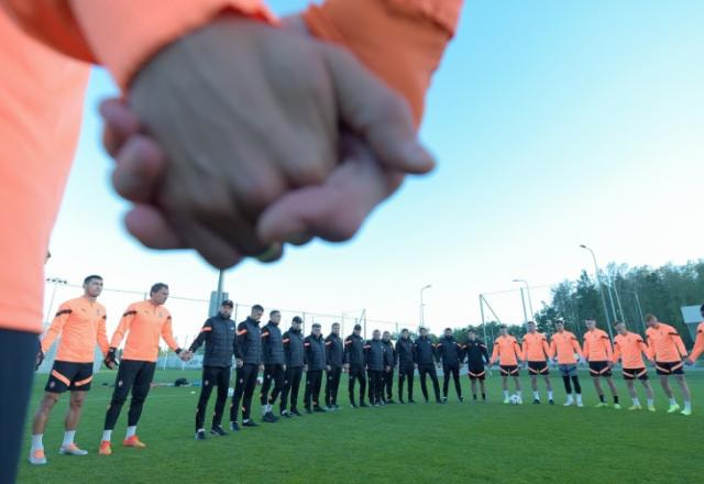 Imagem da noticia Abalado pela guerra, técnico do Shakhtar diz: "Queremos dormir tranquilos"
