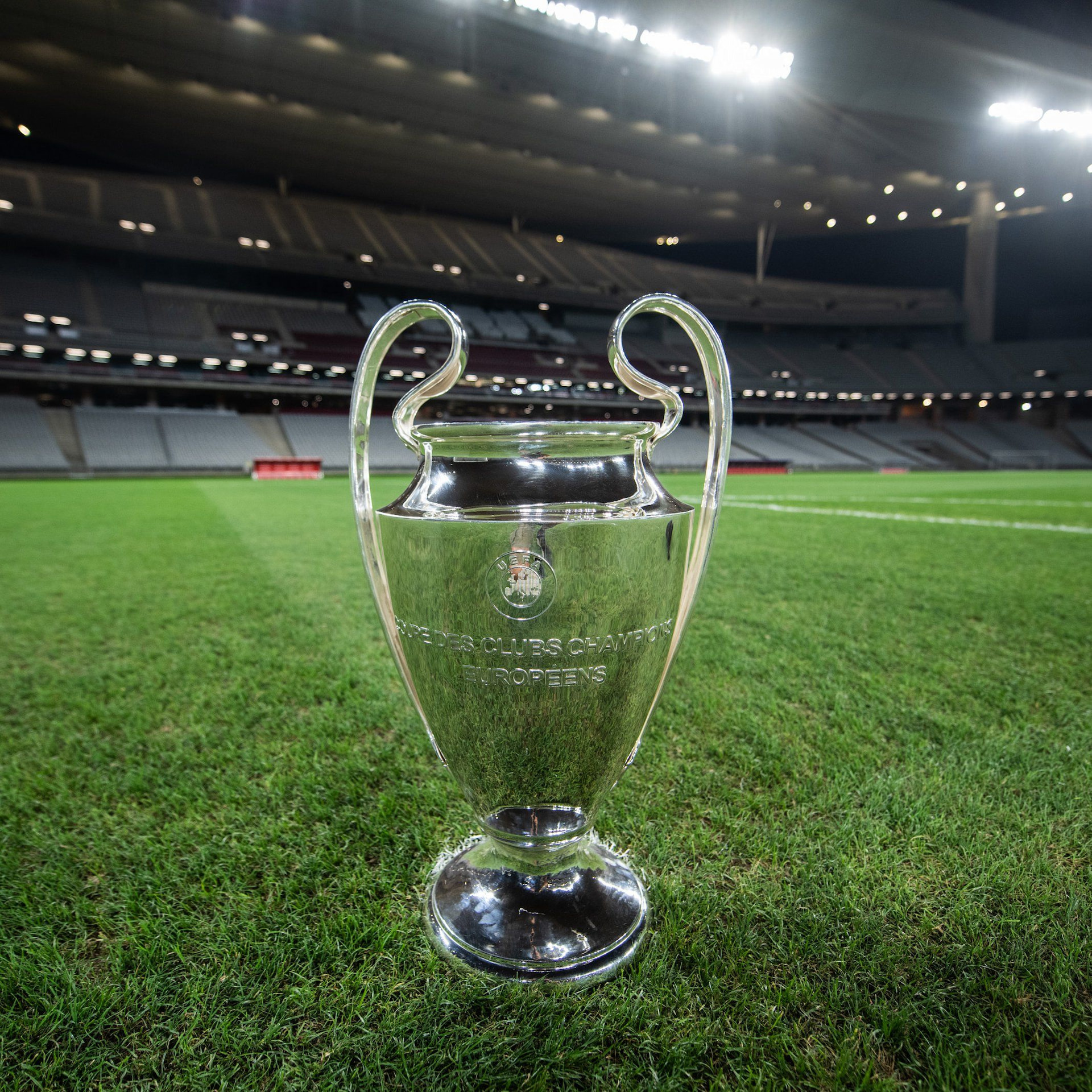 SBT renova direitos de transmissão da UEFA Champions League até 2027