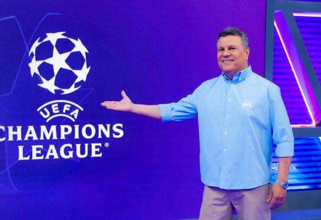 Téo José agradece por ser eleito o melhor narrador esportivo pelo 'Prêmio Contigo! 2022'