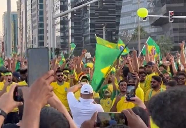 Imagem da noticia Vídeo: indianos se juntam a brasileiros em festa pelo Brasil no Catar