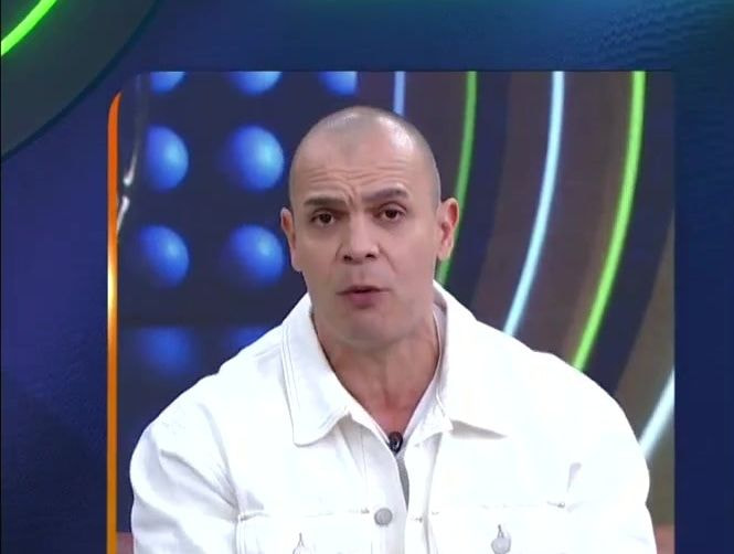 Imagem da noticia Mano detona pênalti marcado contra o Corinthians: "Escândalo"