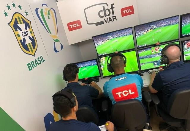 Imagem da noticia Comissão de Arbitragem adota novo método para VAR analisar impedimentos
