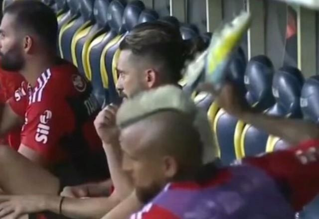 Imagem da noticia Vidal pede desculpa por revolta ao não entrar em jogo do Flamengo