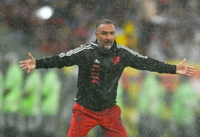 Imagem da noticia Vítor Pereira é vice-campeão pela terceira vez no futebol brasileiro