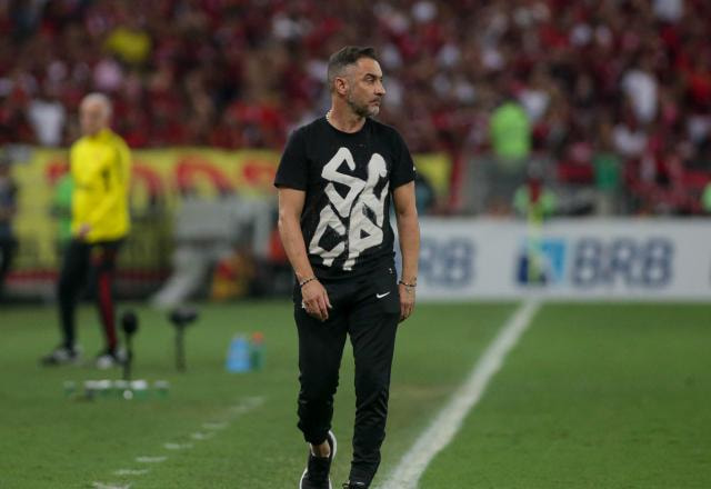 Imagem da noticia Flamengo não renova com Dorival e negocia com Vítor Pereira, ex-Corinthians