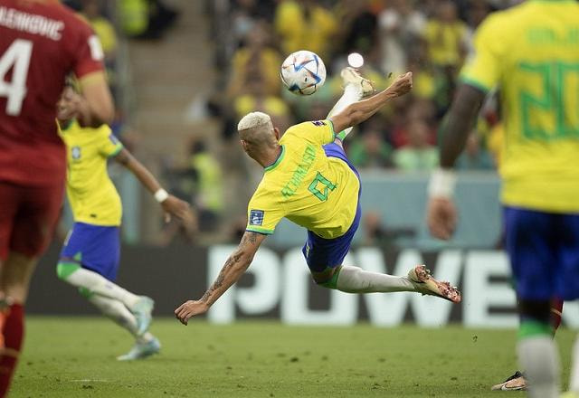 Imagem da noticia Autor do gol mais bonito da Copa, Richarlison agradece: "Momento especial"