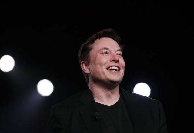 Imagem da noticia Pegadinha do Musk: bilionário admite brincadeira sobre compra do Manchester United