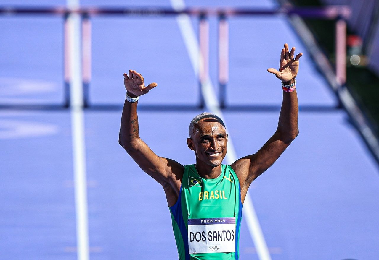 Imagem da noticia Paris 2024: Alisson dos Santos se classifica à final dos 400 metros com barreiras