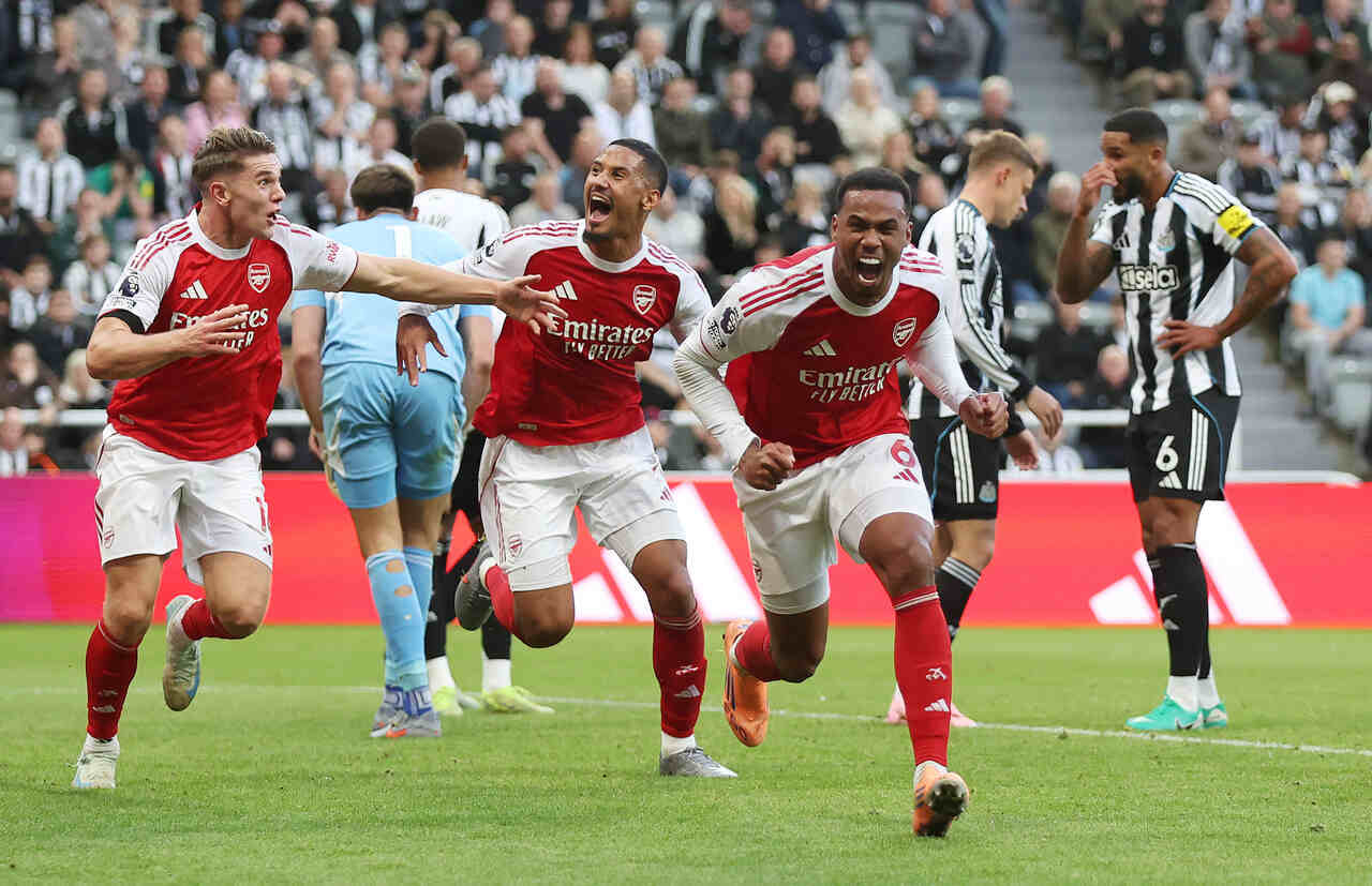 Imagem da noticia Arsenal vira no fim no gol brasileiro e vence o Newcastle na Premier League