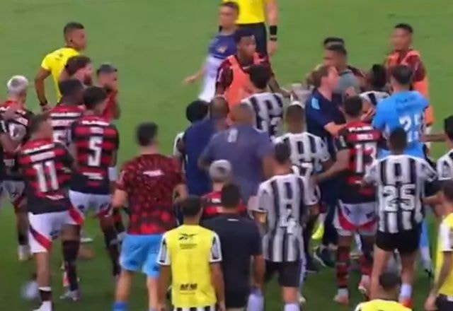 TJD-RJ suspende VAR e jogadores após briga em Flamengo x Botafogo