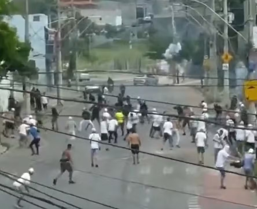 Imagem da noticia Torcedores de Cruzeiro e Atlético-MG entram em confronto em BH