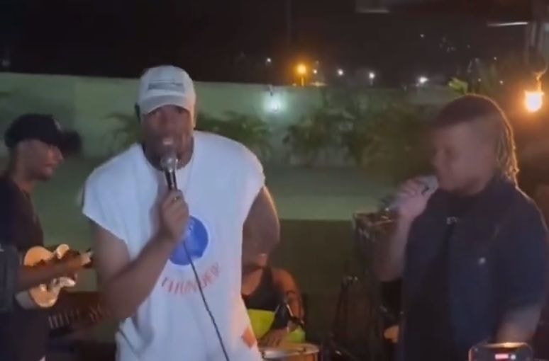 Imagem da noticia Goleiro do Corinthians provoca Palmeiras com música: "Não tem Mundial"