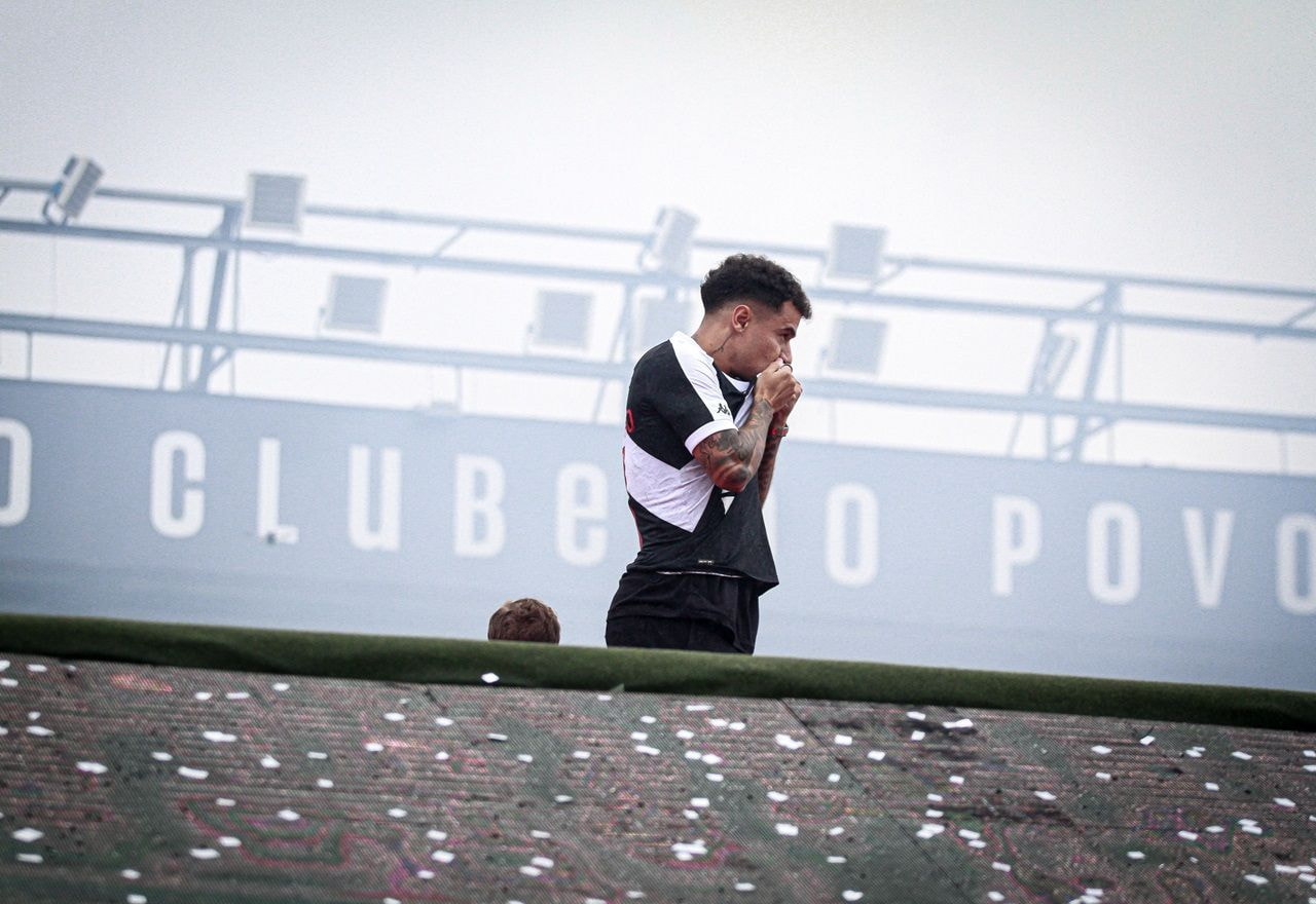 Imagem da noticia Recuperação evolui, e Coutinho pode voltar ao time do Vasco contra o Athletico-PR