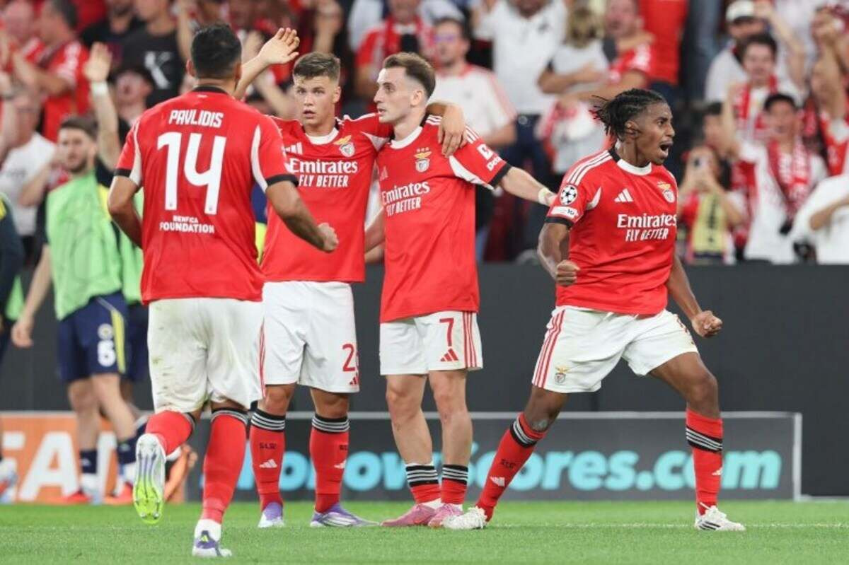 Imagem da noticia Benfica confirma favoritismo, bate Fenerbahçe e está na fase de liga da Champions