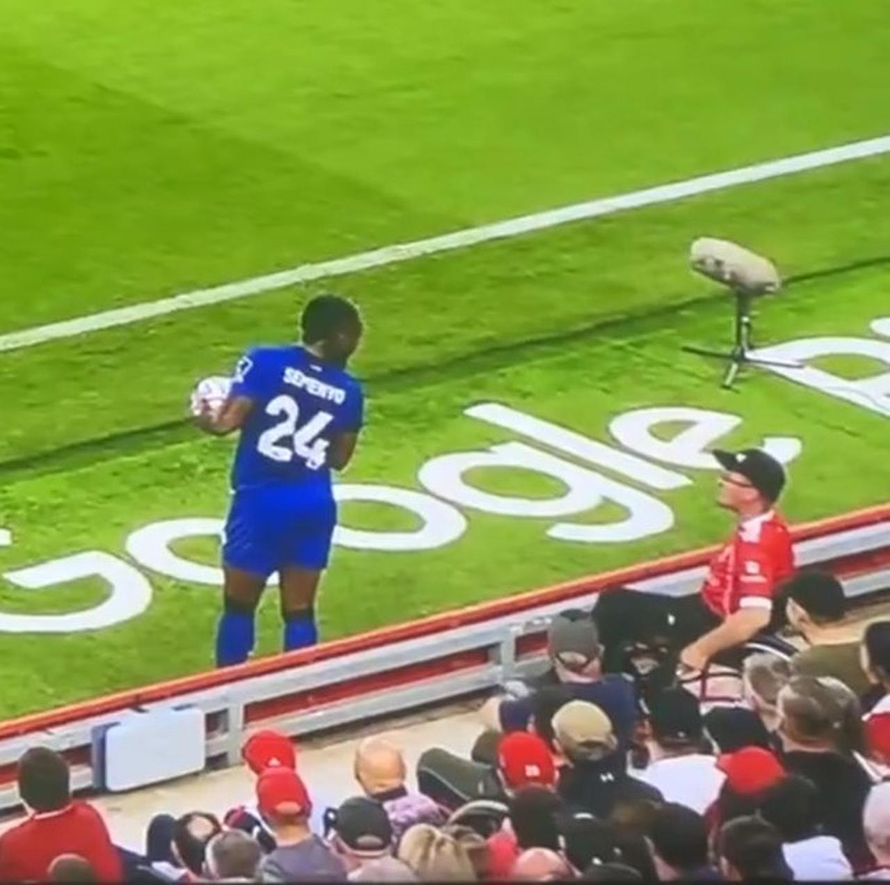 Imagem da noticia Polícia prende torcedor que cometeu racismo em jogo do Liverpool