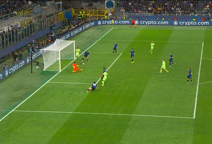Ele decide! Raphinha marca o gol da virada do Barcelona contra a Inter de Milão