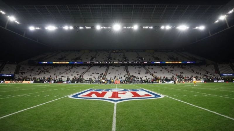 Gramado da Neo Quimica Arena divide opiniões em partida da NFL