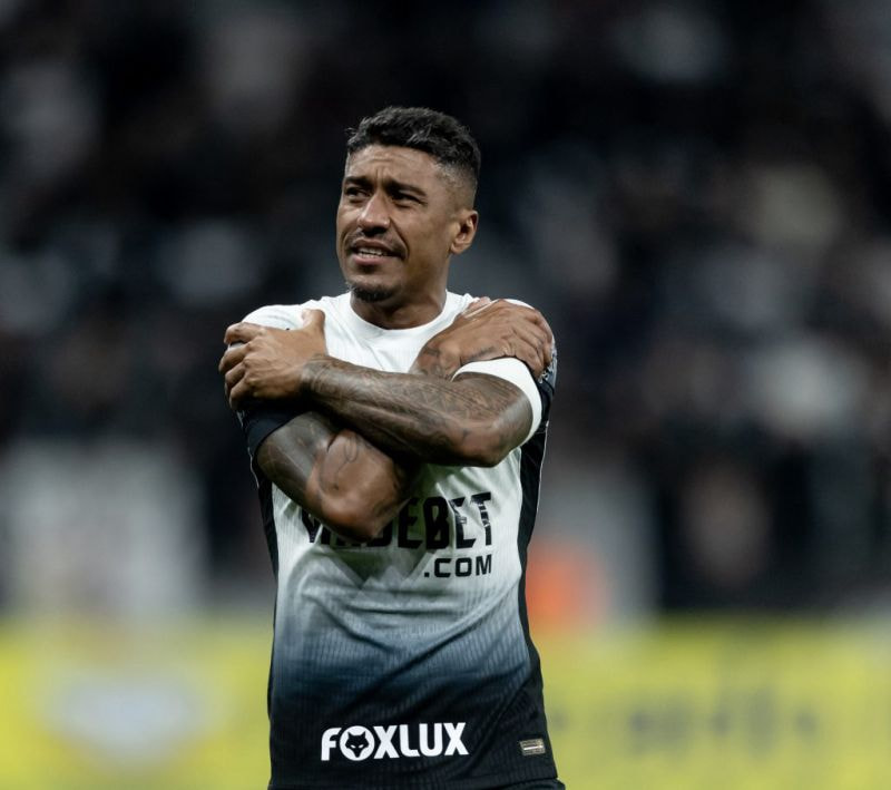 Hora do adeus: Paulinho, ex-Corinthians, anuncia aposentadoria do futebol