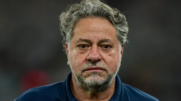 Imagem da noticia Presidente do São Paulo pede que áudio do VAR seja divulgado: "Quebre o protocolo"