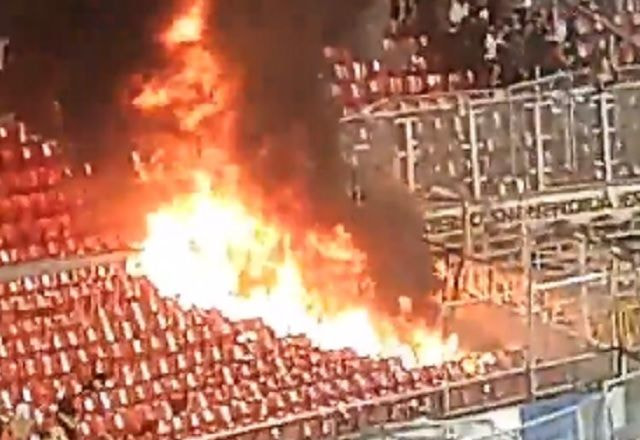 Imagem da noticia Supercopa do Chile é suspensa por confusão e incêndio nas arquibancadas
