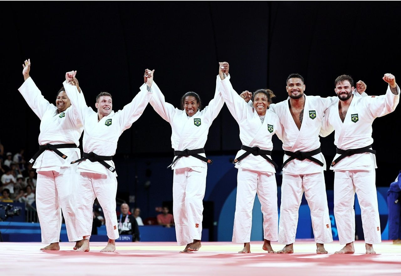 Imagem da noticia Brasil bate Itália na última luta e ganha medalha de bronze no judô por equipes em Paris 2024