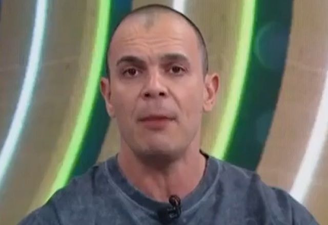 Imagem da noticia Mano critica lateral Angileri: "Pior do que pedra no rim"